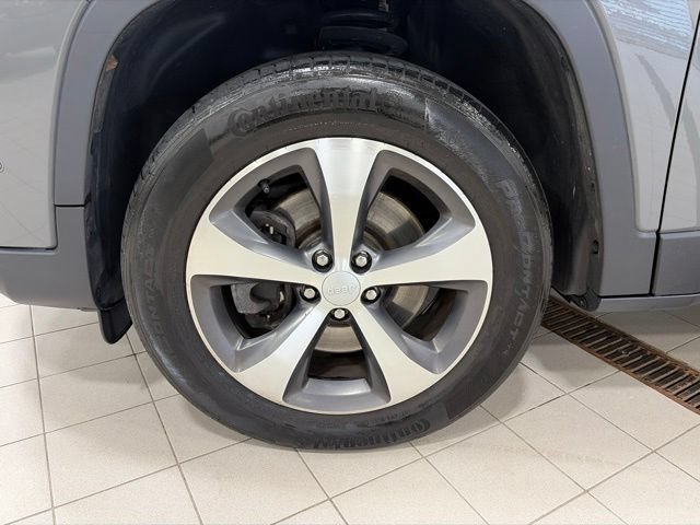 Used 2021 Jeep Cherokee Limited AWD/4WD image 24