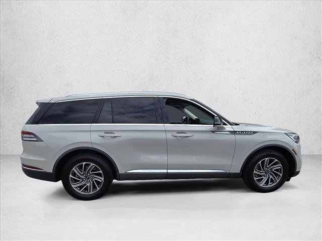 Used 2023 Lincoln Aviator 2WD w/ Class IV Trailer Tow Package image 4