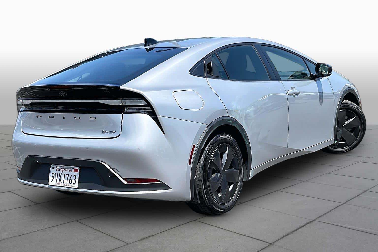 Certified 2026 Toyota Prius Plug-In Hybrid FWD image 12