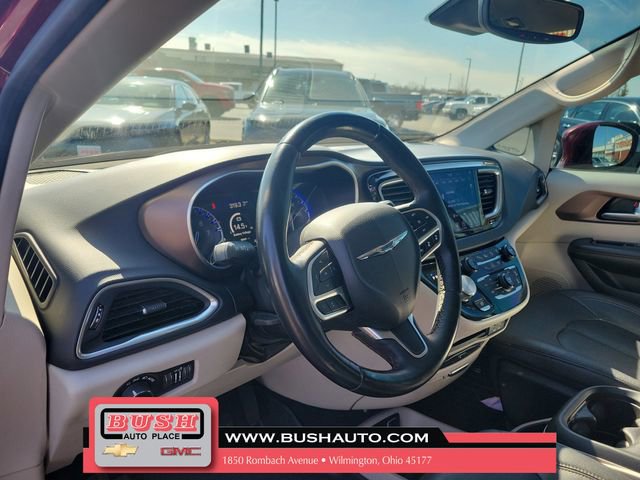 Used 2018 Chrysler Pacifica Touring-L Plus w/ Advanced Safetytec Group image 18
