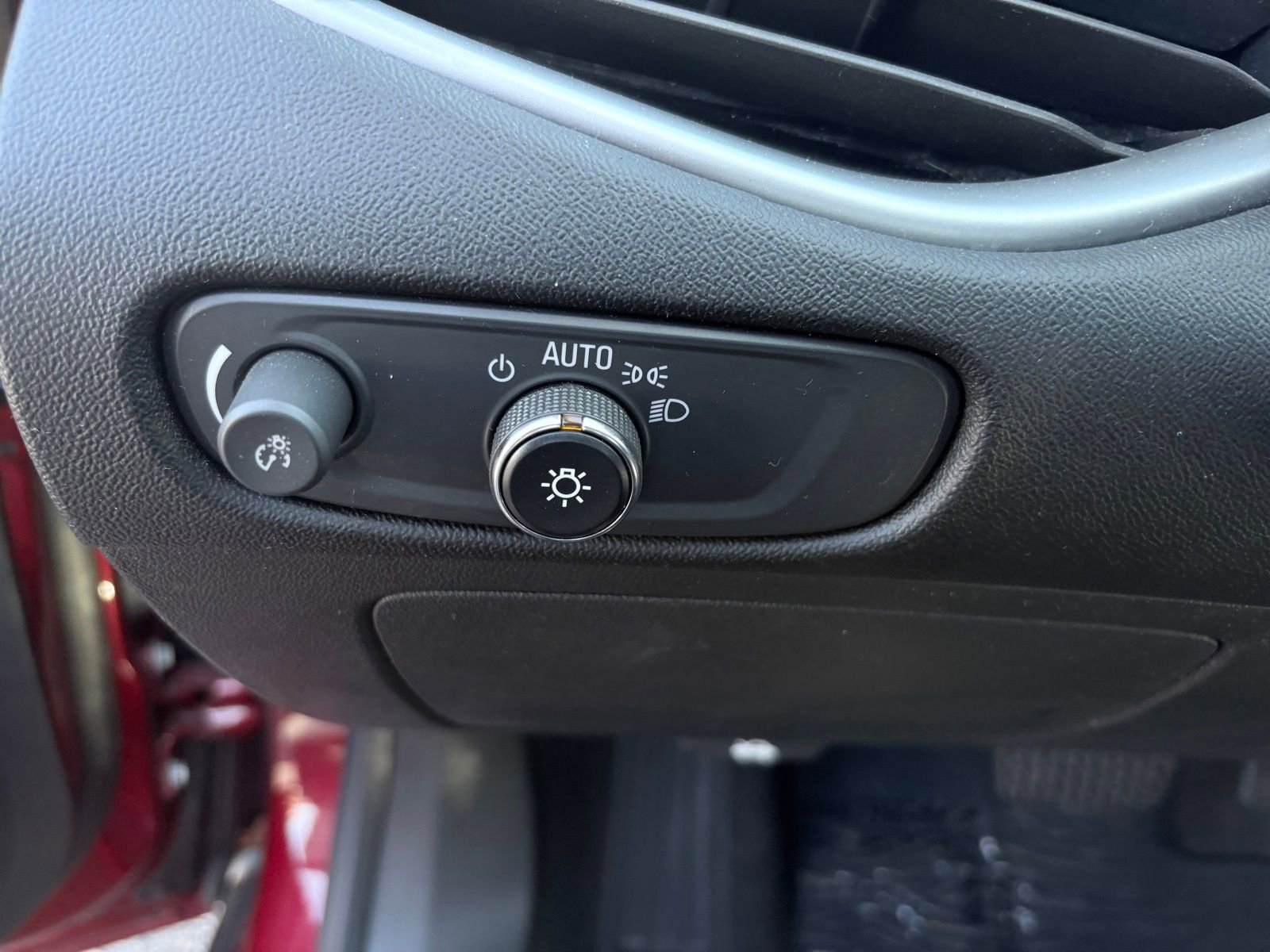 Used 2024 Chevrolet Malibu LT image 19