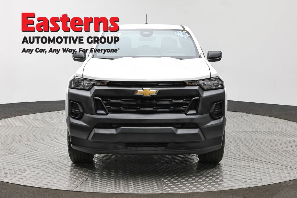 Used 2024 Chevrolet Colorado W/T image 2