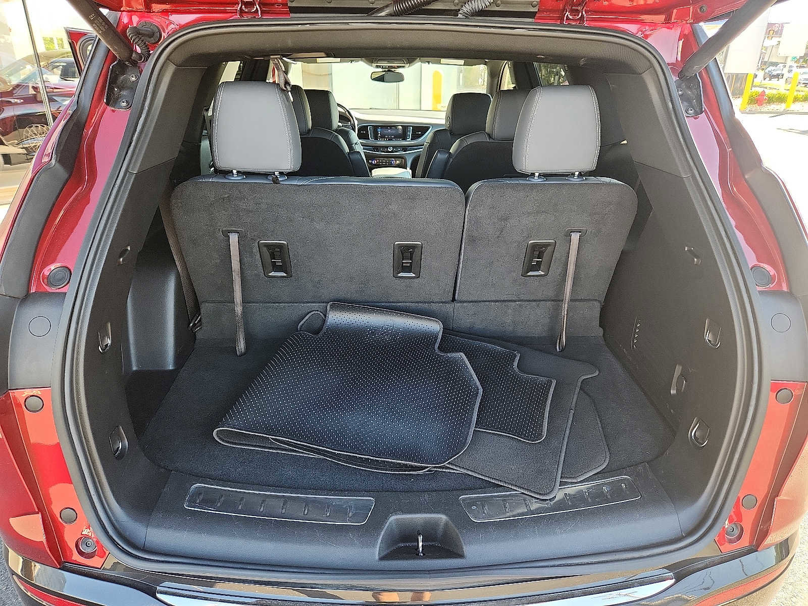 Used 2023 Buick Enclave Essence FWD image 27