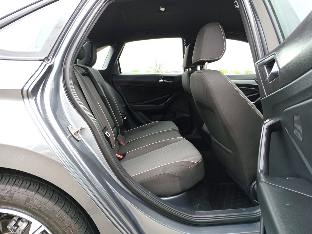 Used 2025 Volkswagen Jetta Sport image 27