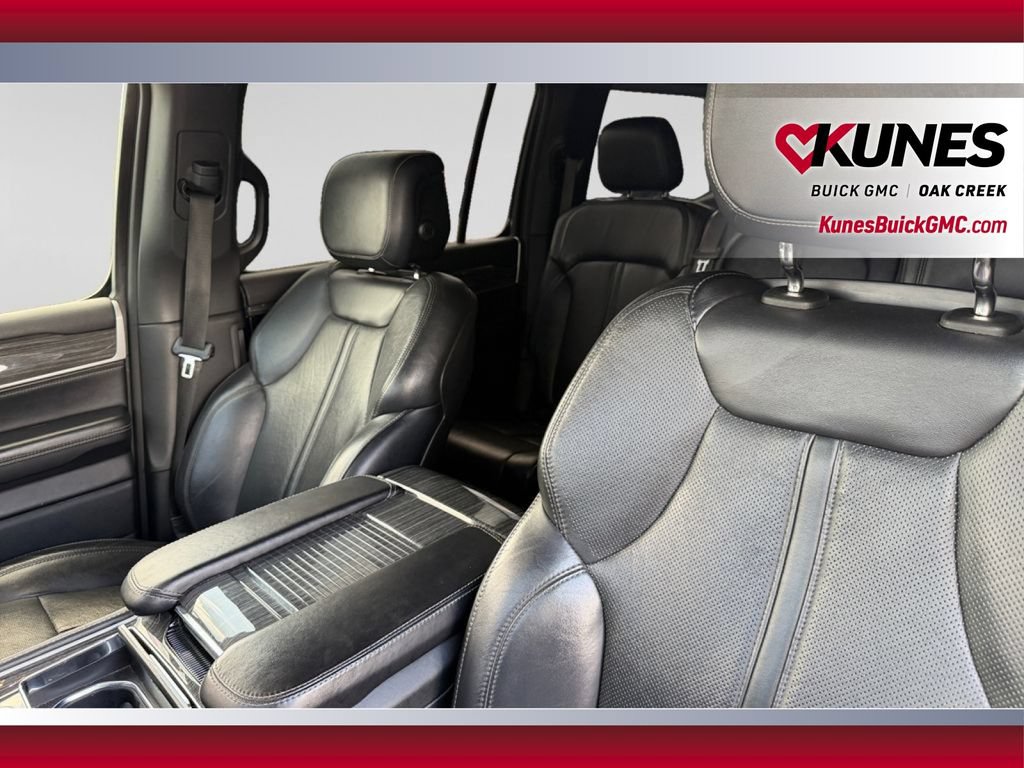 Used 2022 Jeep Wagoneer Series II AWD/4WD image 23