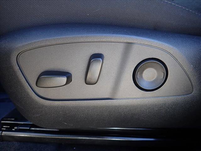 Used 2025 GMC Acadia Elevation image 13