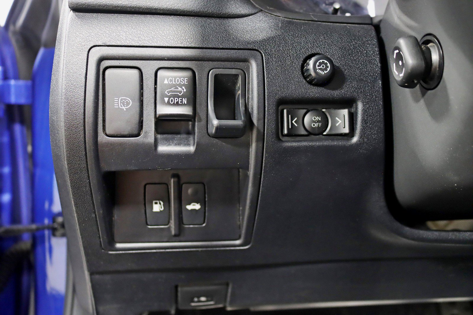 Used 2010 Lexus IS 350C w/ Luxury Pkg RWD image 16