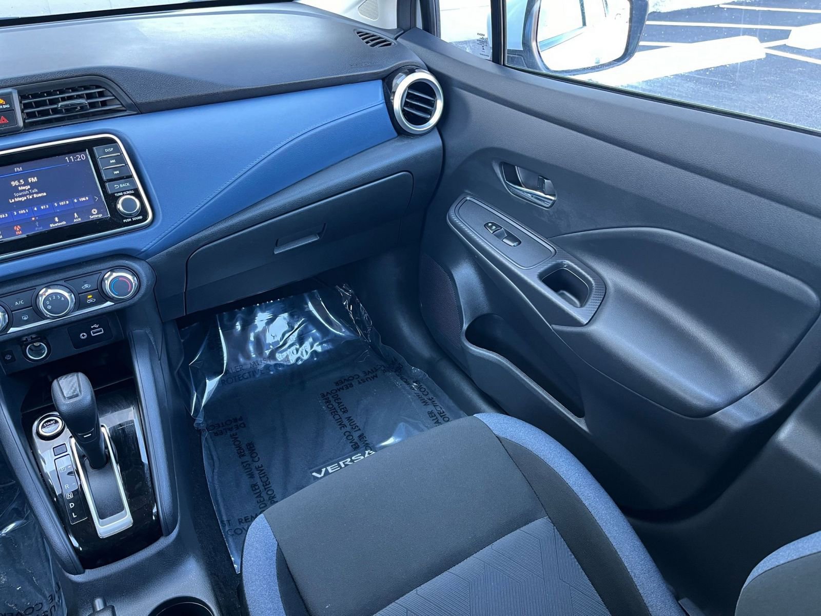 Used 2025 Nissan Versa SV image 31