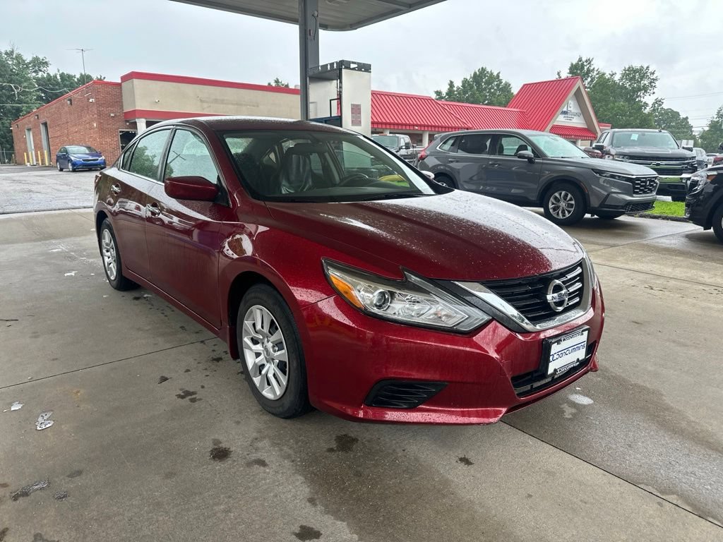 Used 2018 Nissan Altima 2.5 S w/ S Convenience Package FWD image 2