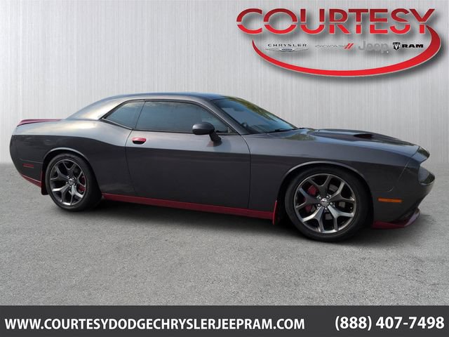 Used 2015 Dodge Challenger R/T w/ Quick Order Package 22B R/T RWD video 1