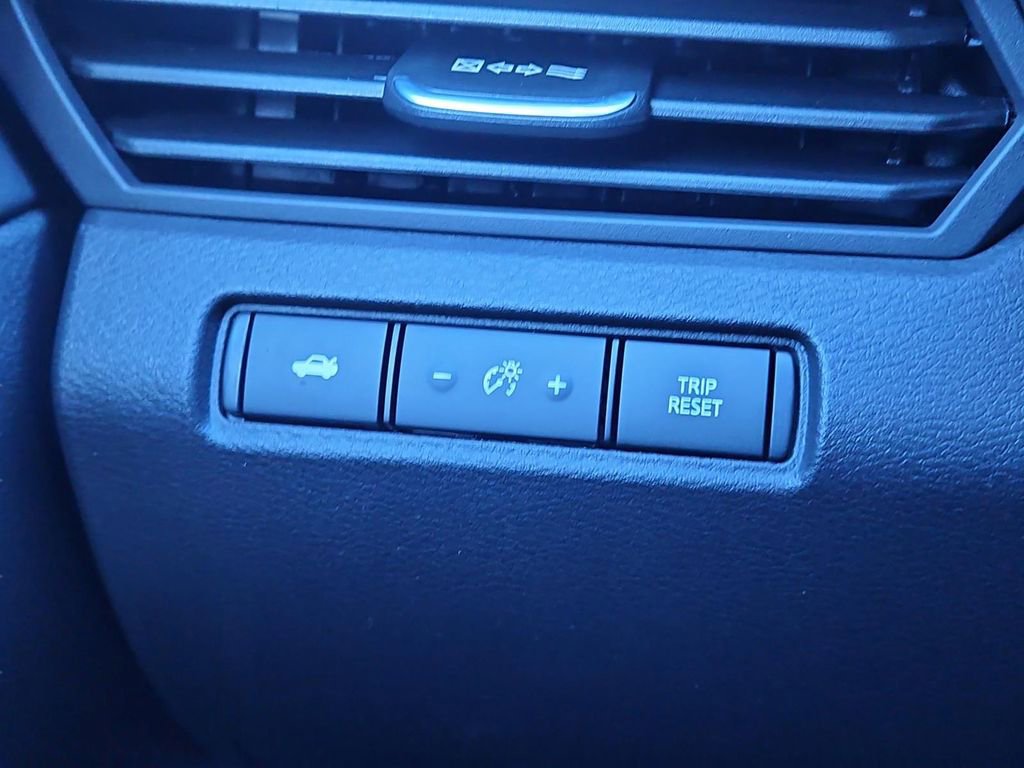 New 2025 Nissan Altima 2.5 SR image 7