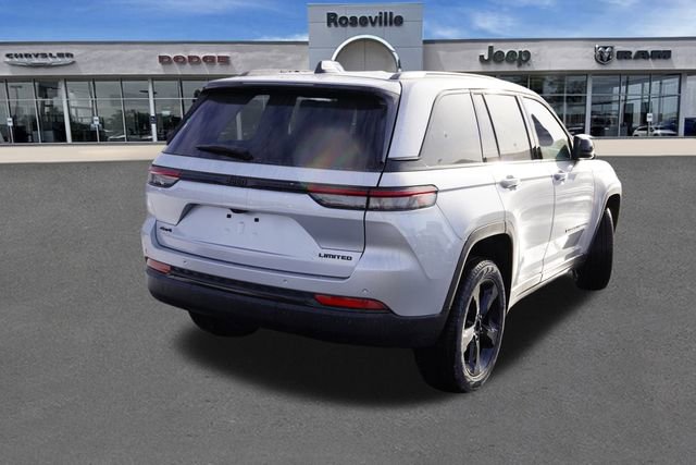 New 2025 Jeep Grand Cherokee Limited w/ Black Appearance Package image 3