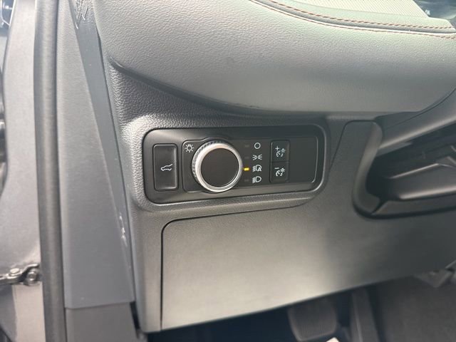 Used 2025 Ford Explorer Active image 8