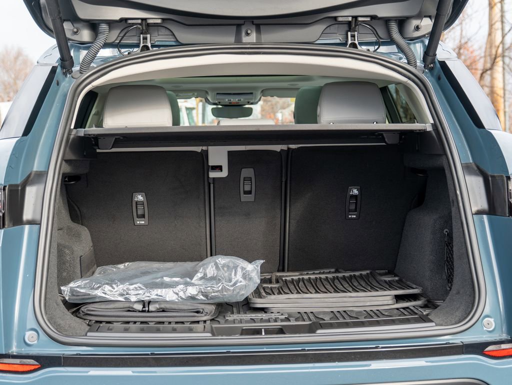 Certified 2025 Land Rover Range Rover Evoque S image 37