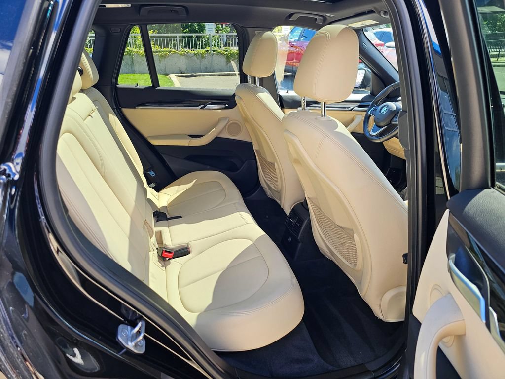 Used 2016 BMW X1 xDrive28i AWD/4WD image 12