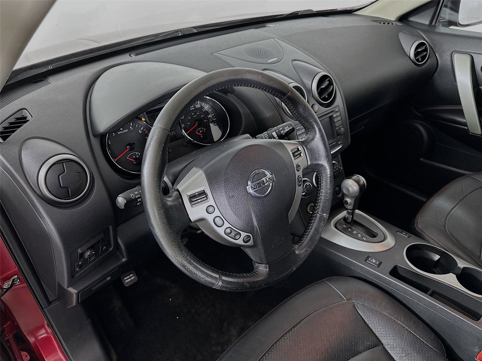 Used 2011 Nissan Rogue SV w/ SL Pkg image 9