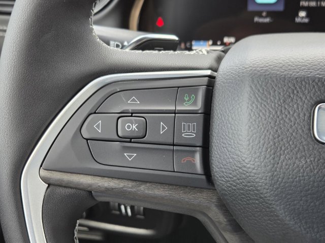 New 2026 Jeep Grand Cherokee L 2WD image 17