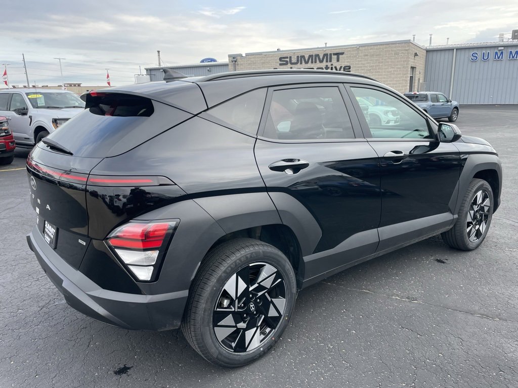 Used 2024 Hyundai Kona SEL image 4