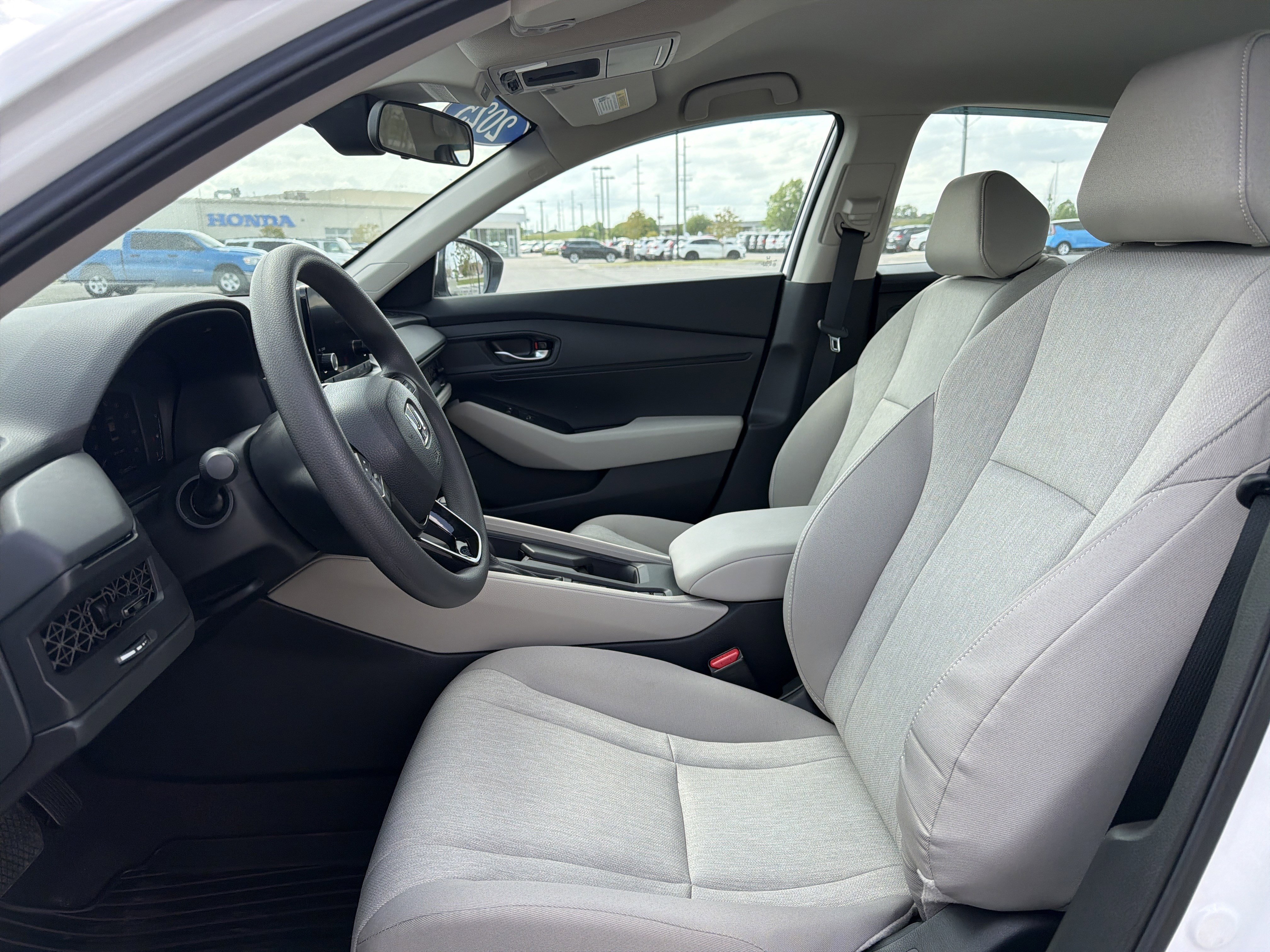 Certified 2025 Honda Accord LX image 9