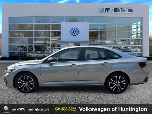 Certified 2022 Volkswagen Jetta Sport FWD image 5