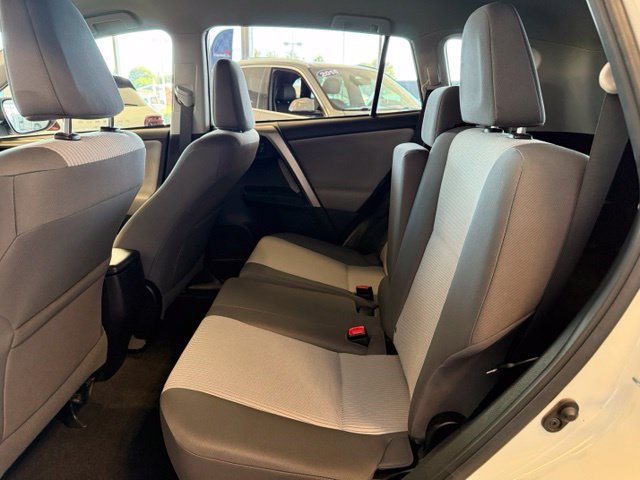 Used 2015 Toyota RAV4 LE AWD/4WD image 21