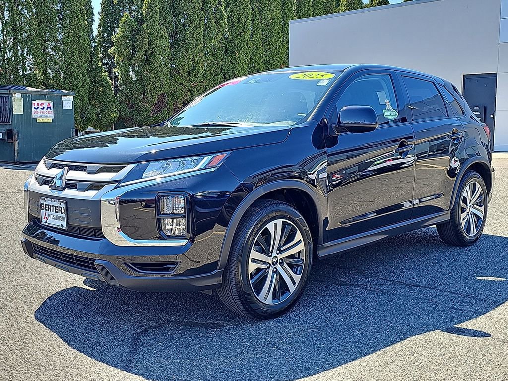Used 2025 Mitsubishi Outlander Sport ES image 3
