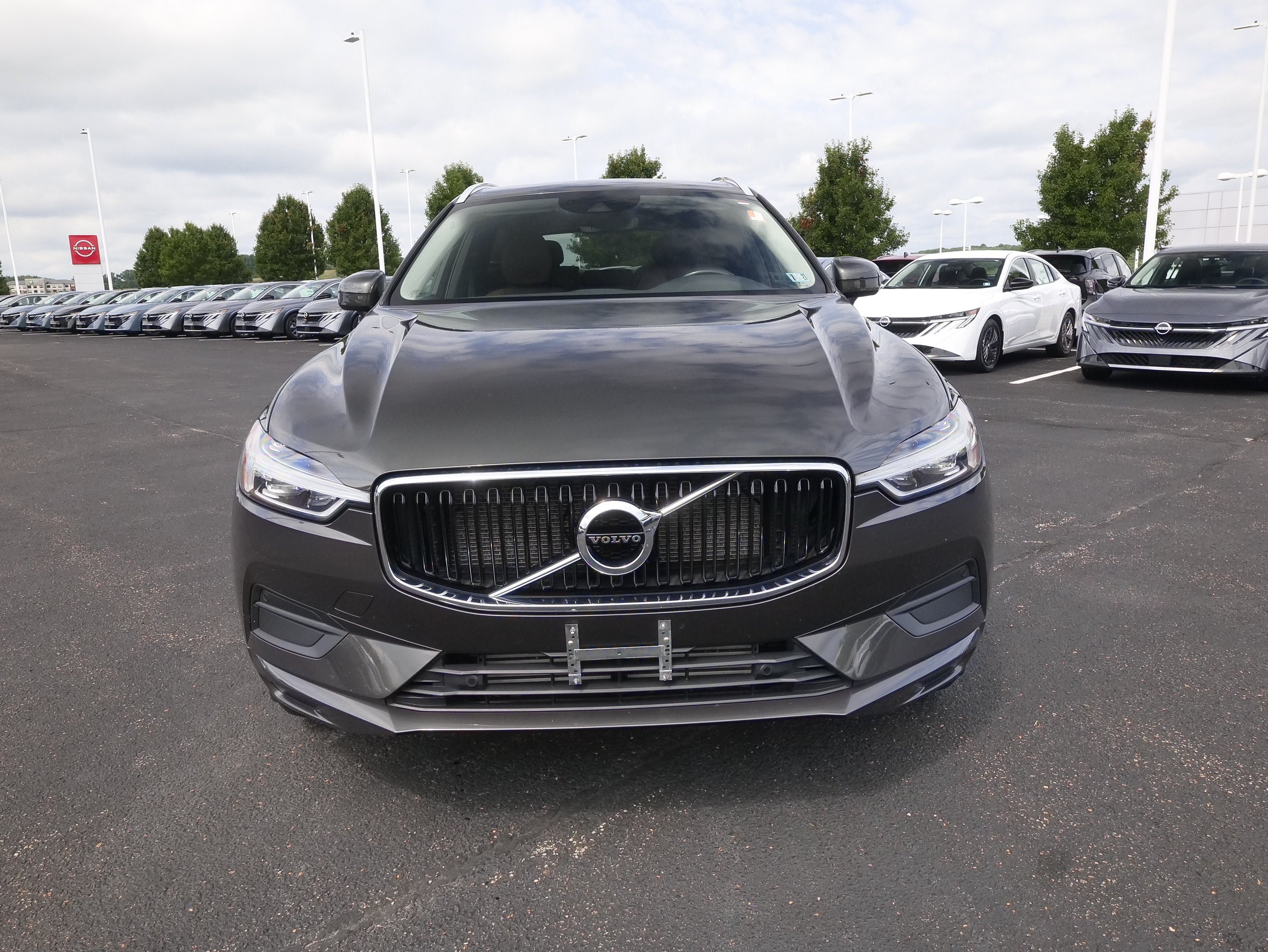 Used 2019 Volvo XC60 T6 Momentum AWD/4WD image 3