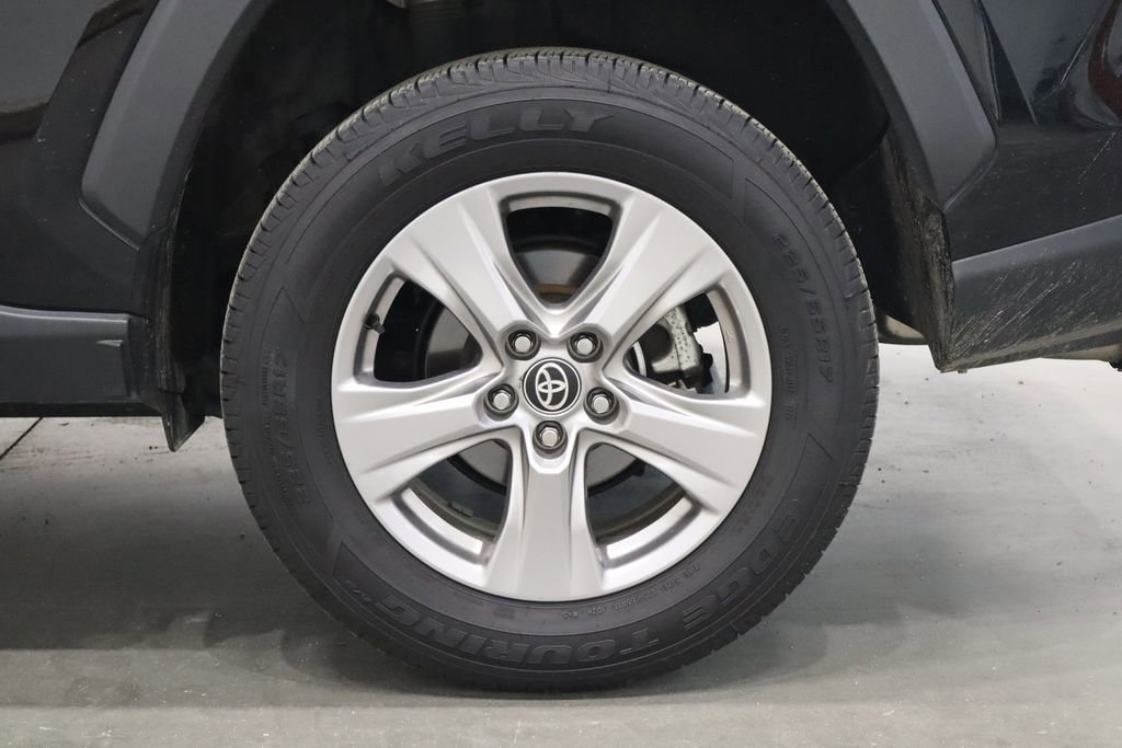 Used 2023 Toyota RAV4 XLE AWD/4WD image 41