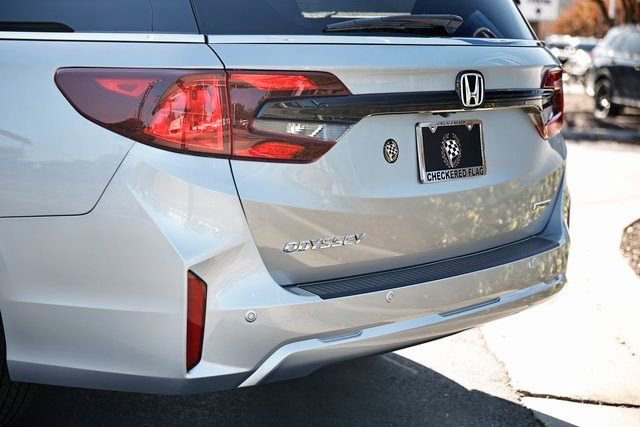 New 2026 Honda Odyssey Touring image 9