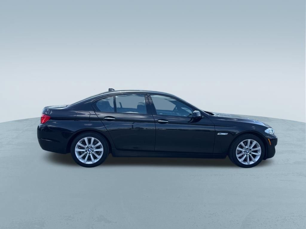 Used 2011 BMW 528i Sedan image 9
