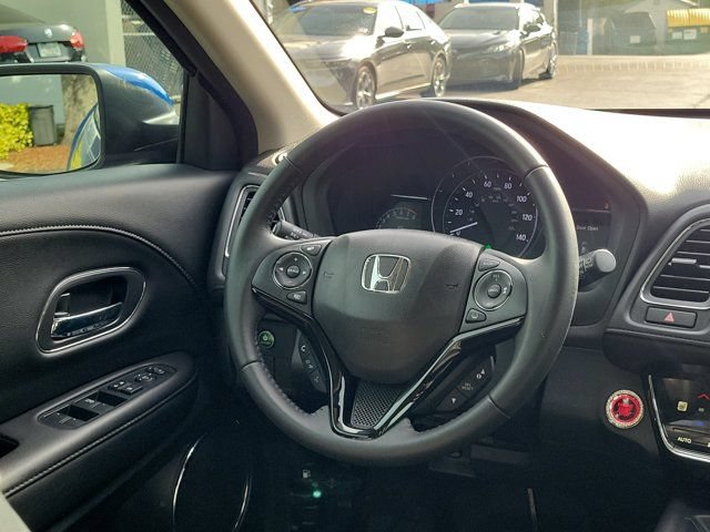 Certified 2021 Honda HR-V EX-L image 3