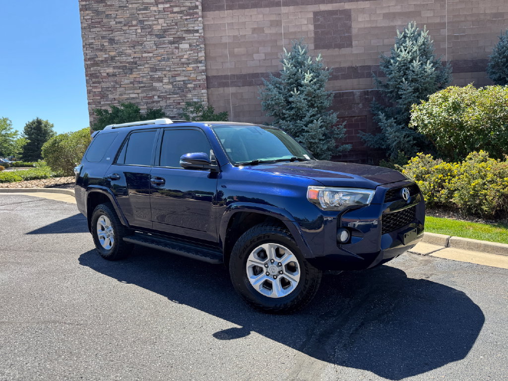 Used 2017 Toyota 4Runner SR5 Premium AWD/4WD image 2