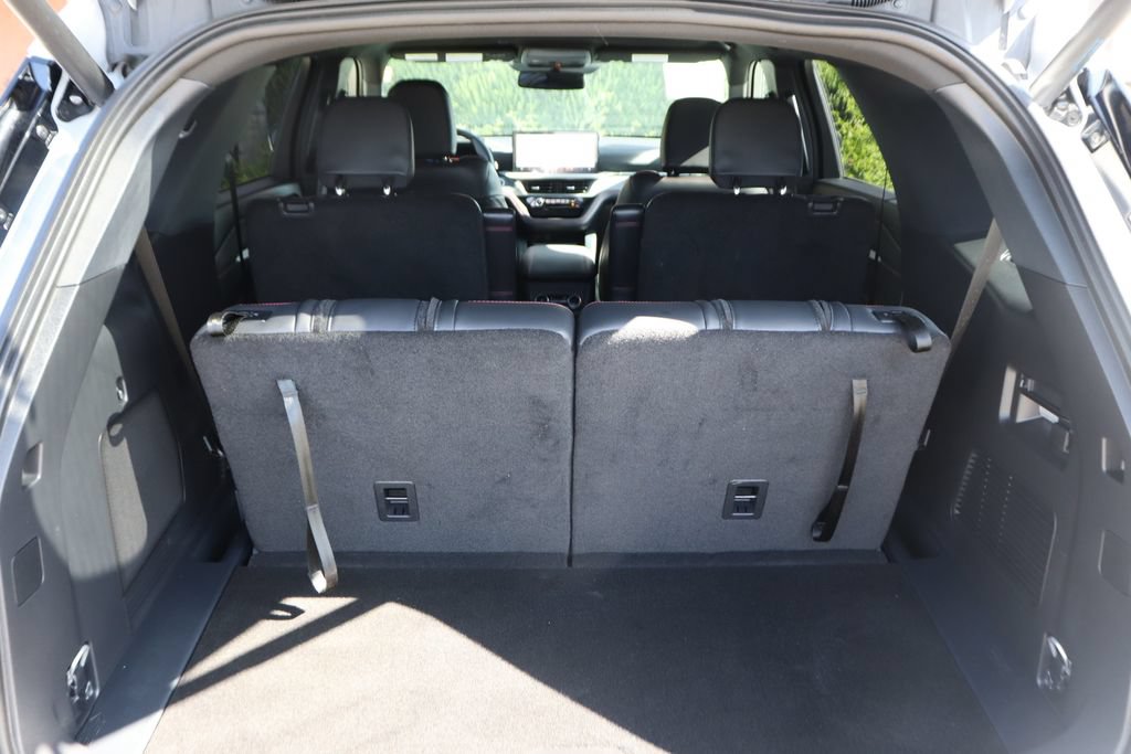 Used 2026 Ford Explorer ST-Line w/ ST-Line Street Pack AWD/4WD image 8