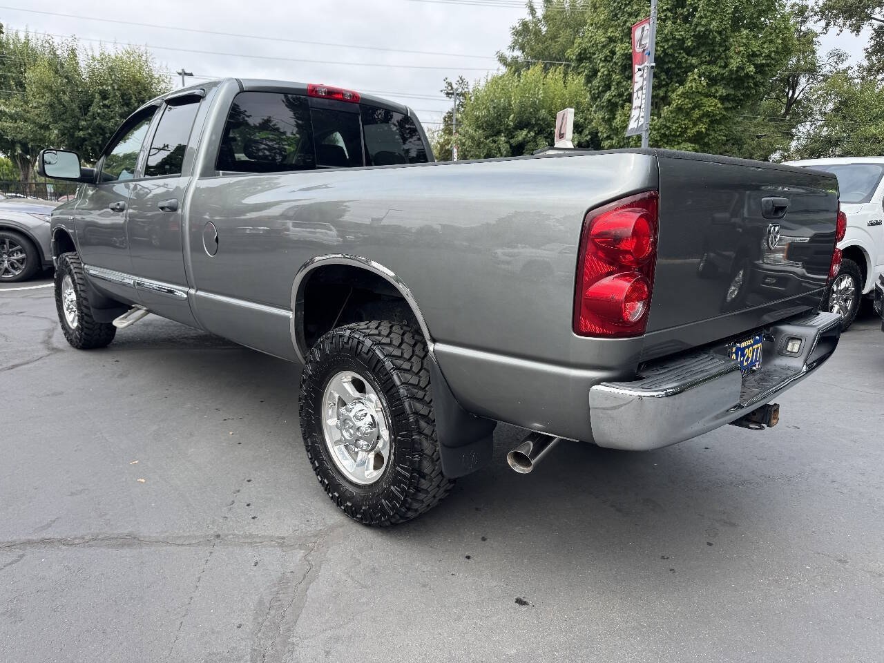 Used 2009 Dodge Ram 2500 Truck SLT w/ Trailer Tow Group AWD/4WD image 3