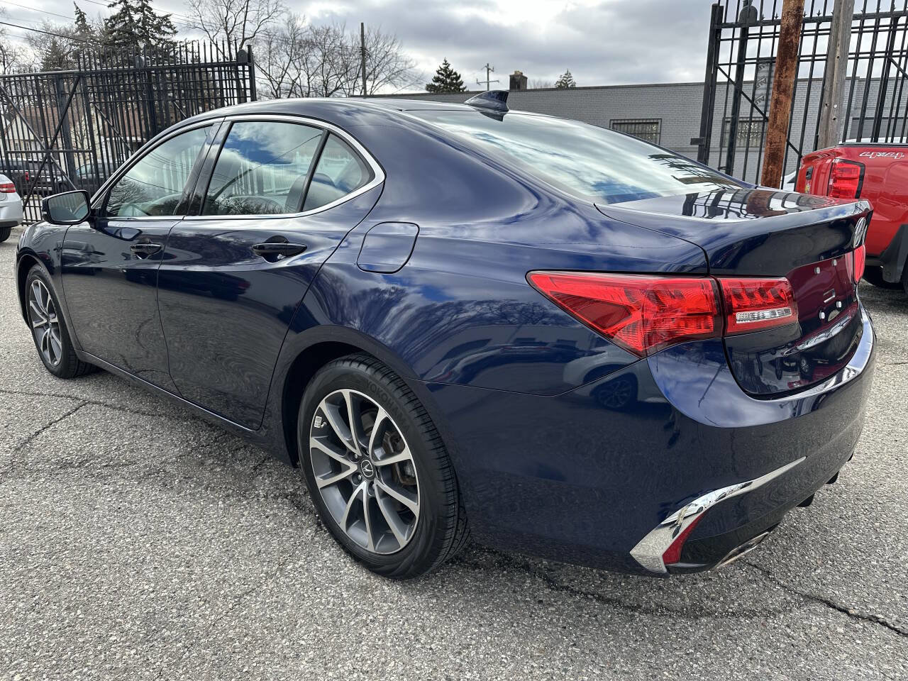 Used 2018 Acura TLX V6 image 5