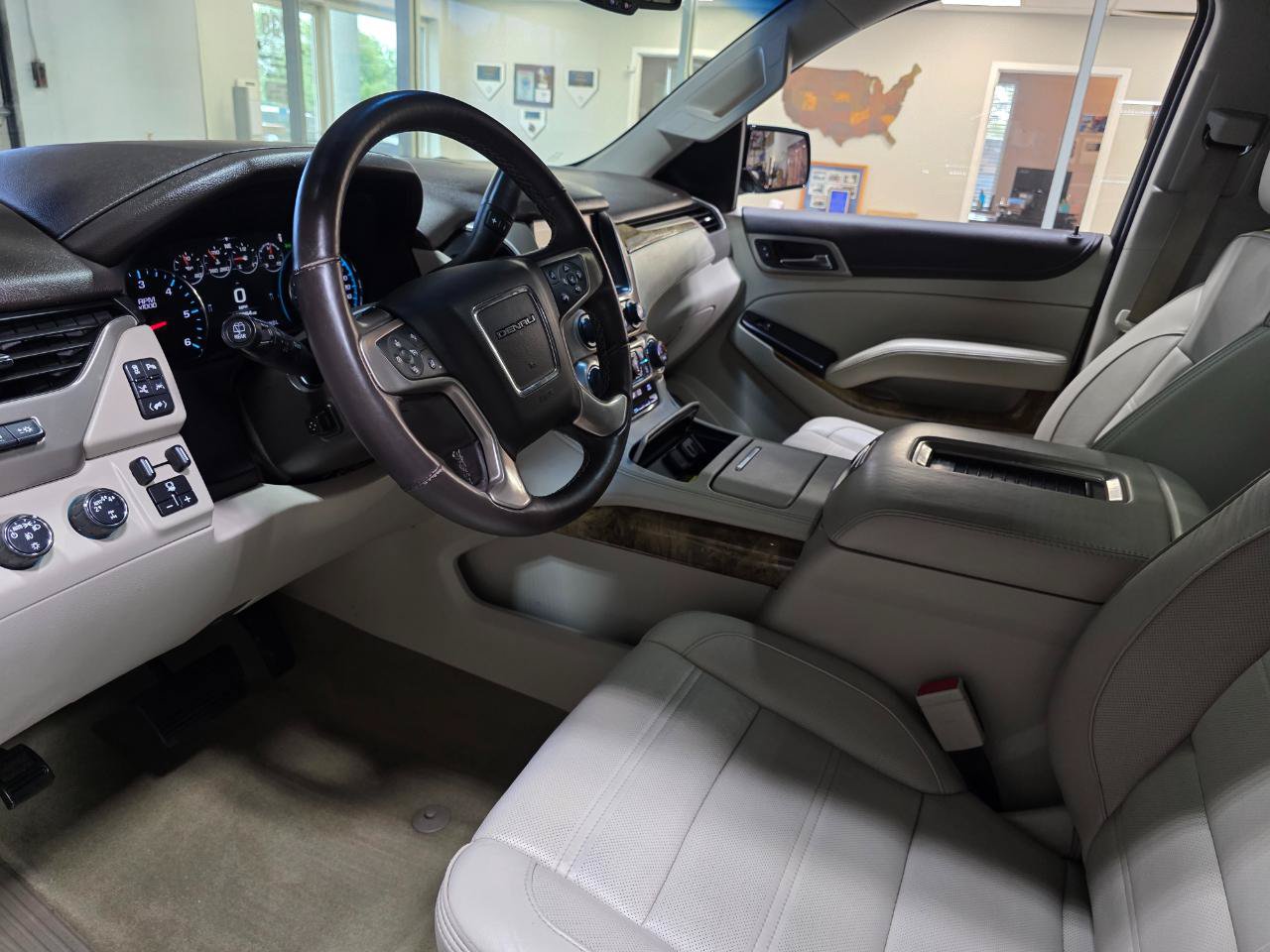 Used 2017 GMC Yukon XL Denali w/ Open Road Package AWD/4WD image 16