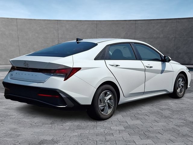 Certified 2025 Hyundai Elantra SE w/ Cargo Package FWD video 2