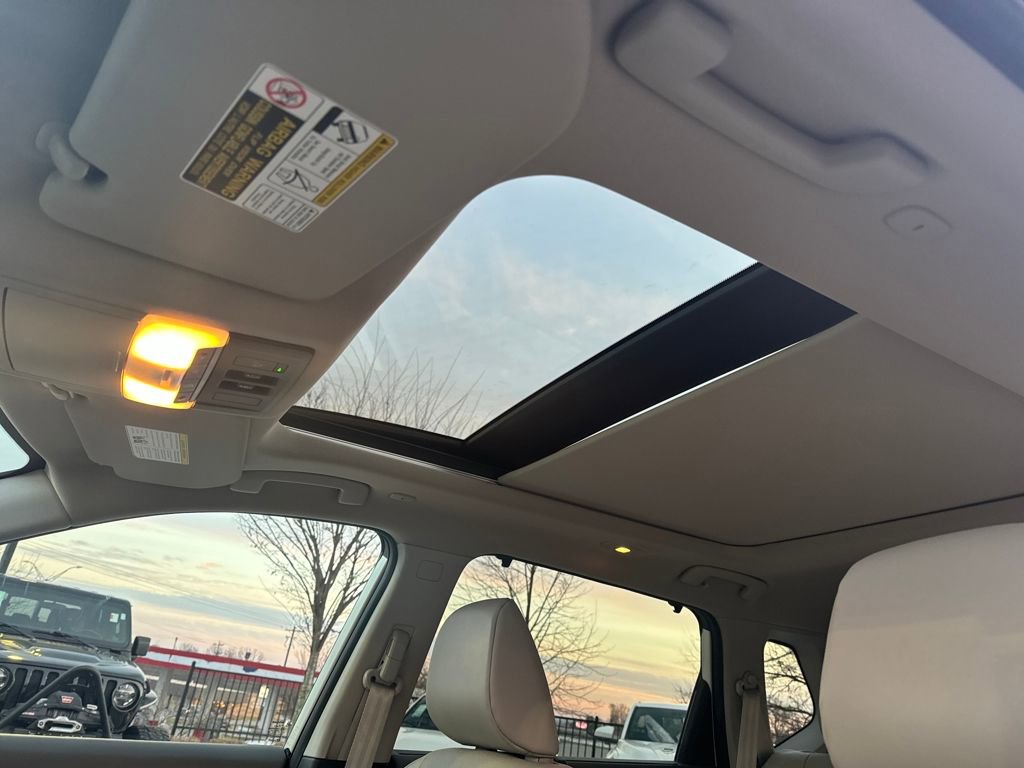 Certified 2023 Nissan Rogue SV w/ SV Premium B Package image 22