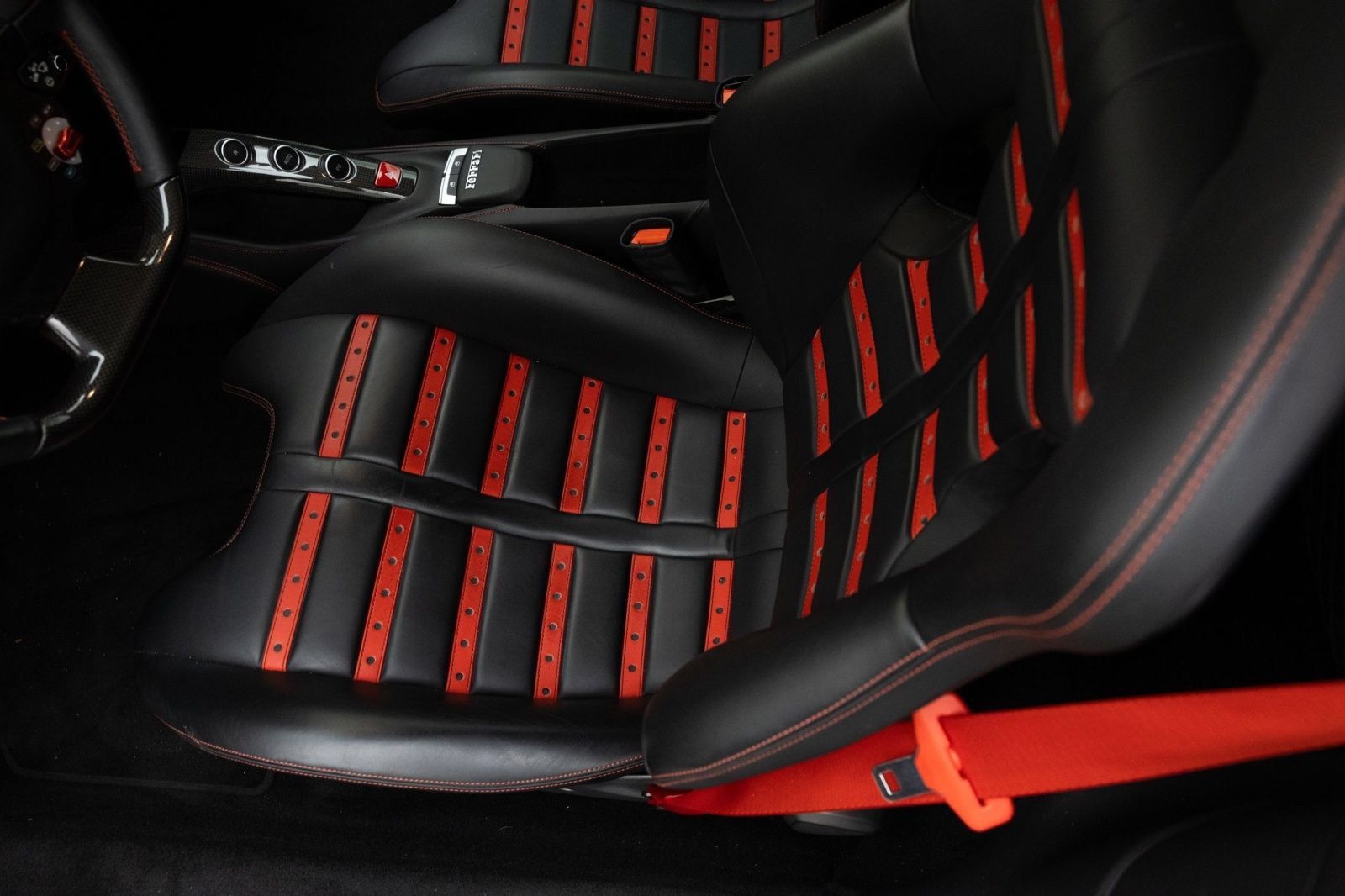 Used 2019 Ferrari 488 GTB RWD image 26
