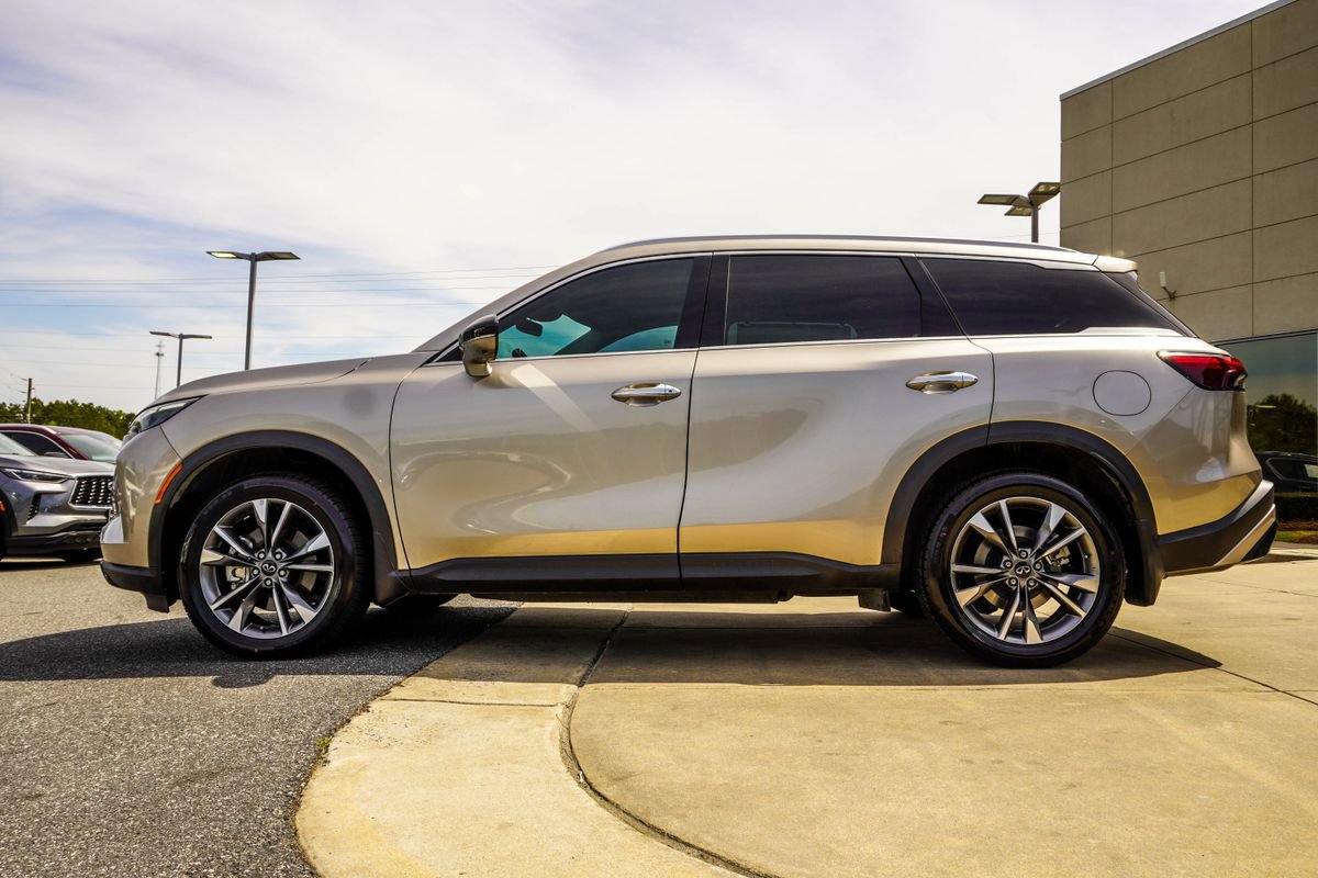 Used 2023 INFINITI QX60 Luxe w/ Cargo Package image 9