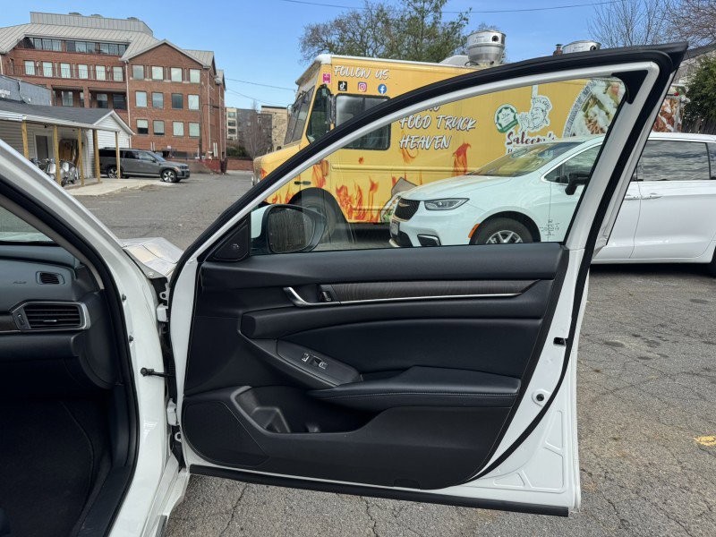 Used 2018 Honda Accord EX-L image 13