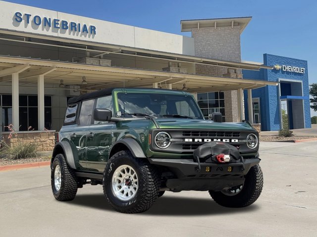 Used 2023 Ford Bronco Black Diamond w/ Sasquatch Package AWD/4WD image 2