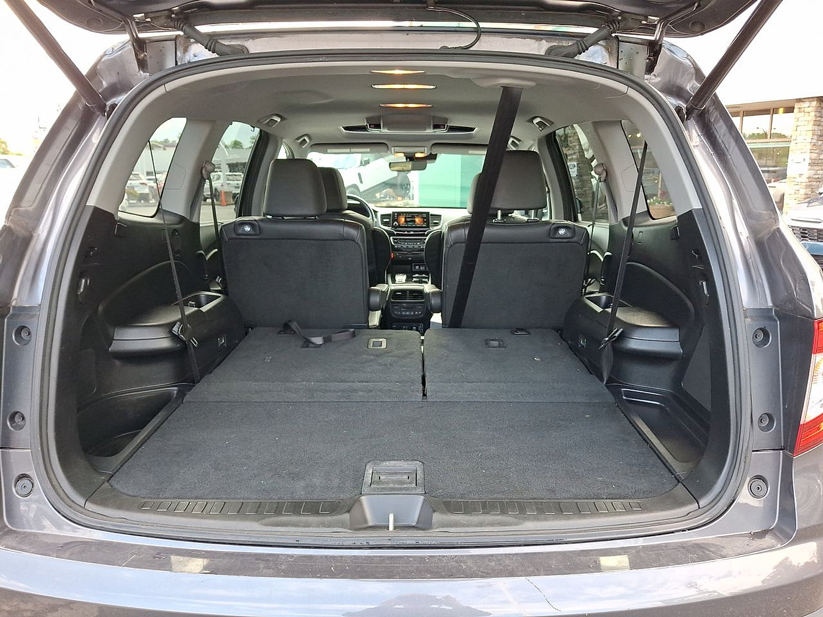 Used 2020 Honda Pilot Touring image 29