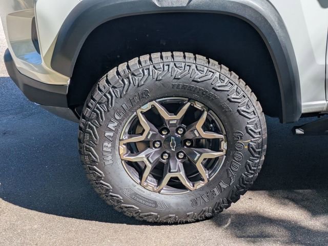 New 2026 Chevrolet Colorado ZR2 w/ Technology Package AWD/4WD image 7