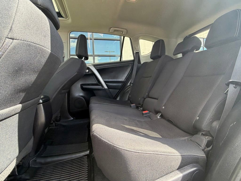 Used 2017 Toyota RAV4 XLE FWD image 16