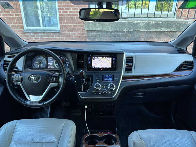 Used 2017 Toyota Sienna Limited Premium AWD/4WD image 20