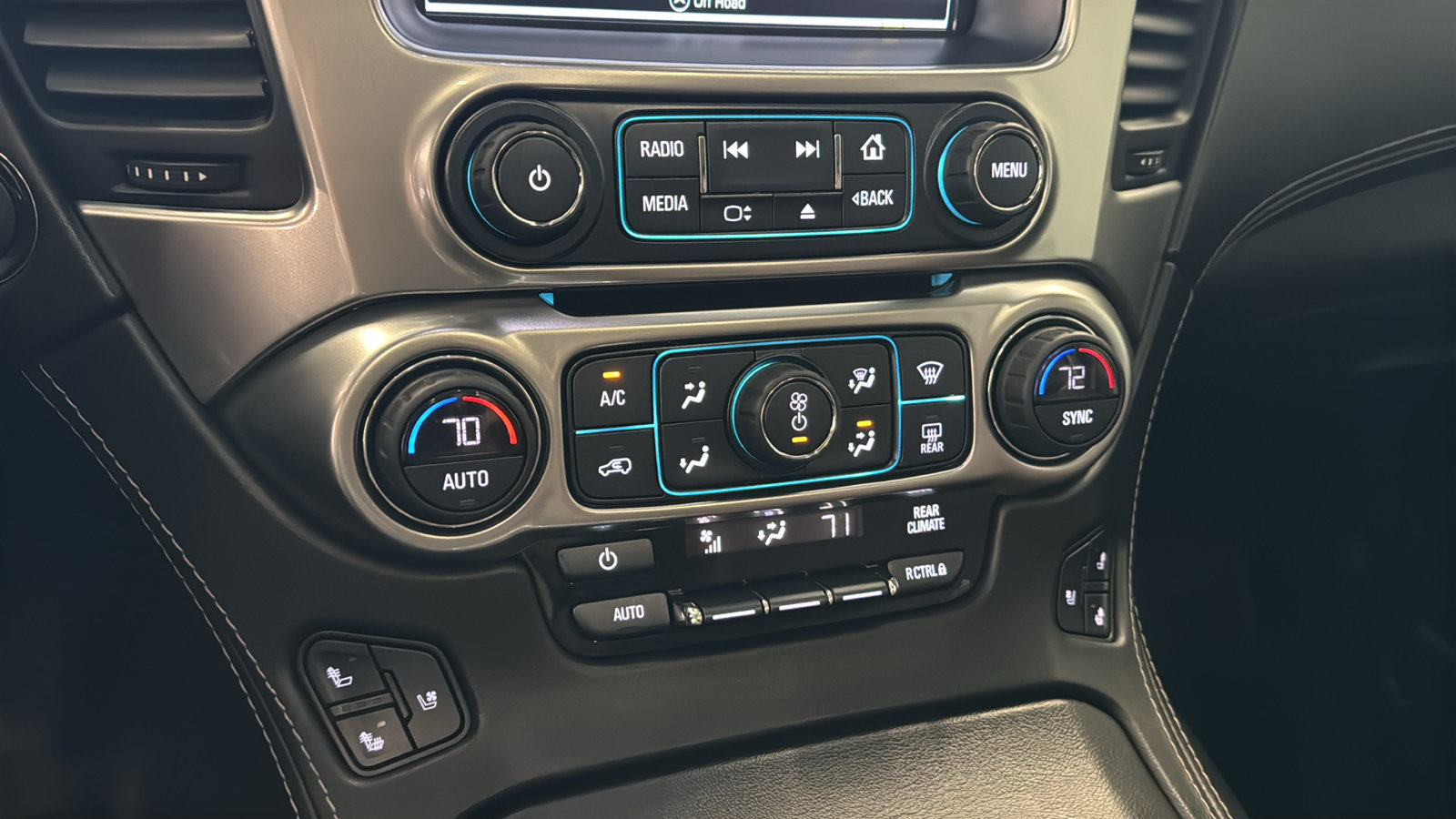 Used 2020 Chevrolet Tahoe Premier w/ Premier Plus Edition AWD/4WD image 19