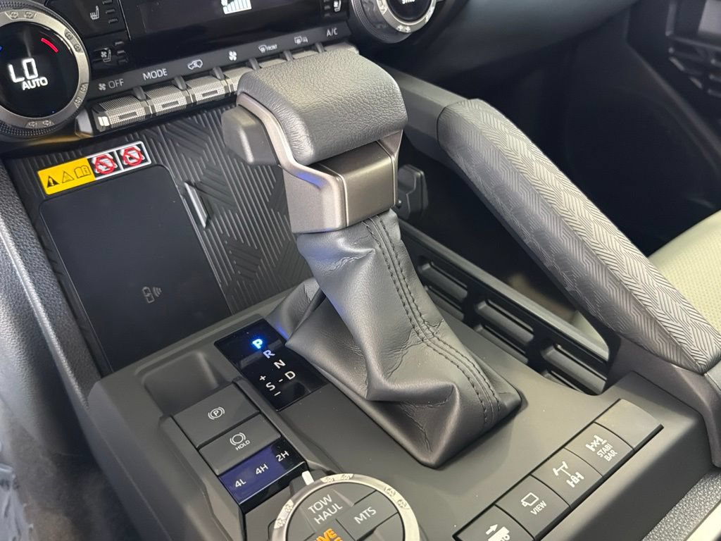 New 2026 Toyota 4Runner Trailhunter AWD/4WD image 25