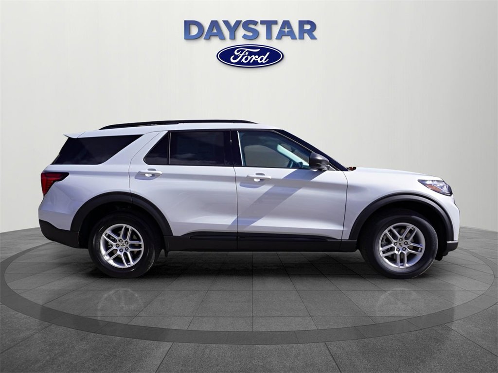 New 2026 Ford Explorer Active image 2