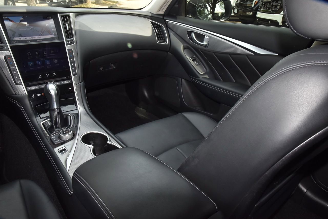 Used 2016 INFINITI Q50 3.0t Premium w/ Driver Assistance Package image 17